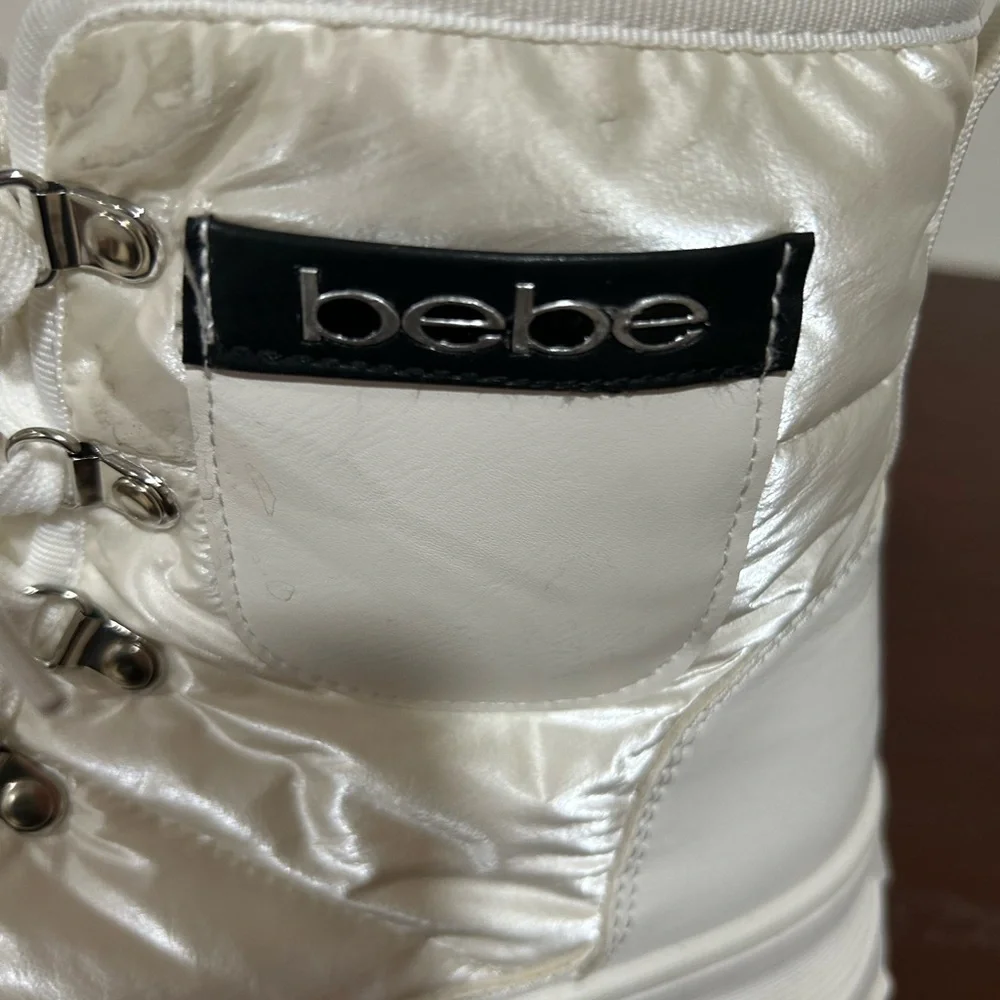 BEBE Jadah Y2K Lug Sole Puffer High Top Sneaker / Boots Size 9.5